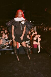 Satine (initiation voguing)